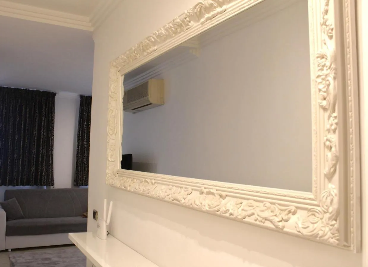Apartment Trevi Fountain & Spanish Steps Rome